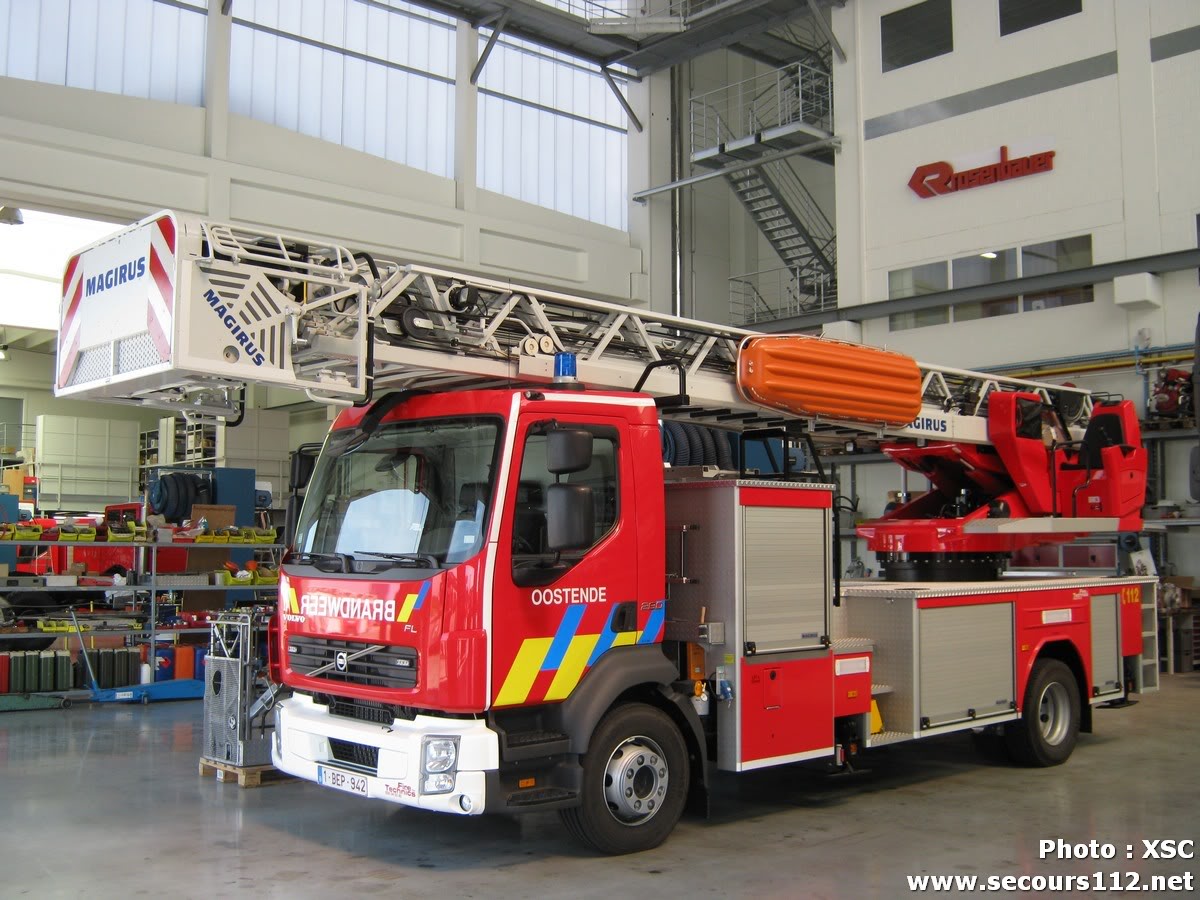 Presentation de la nouvelle echelle Iveco-Magirus chez Fire Technics IMG_4185_tn