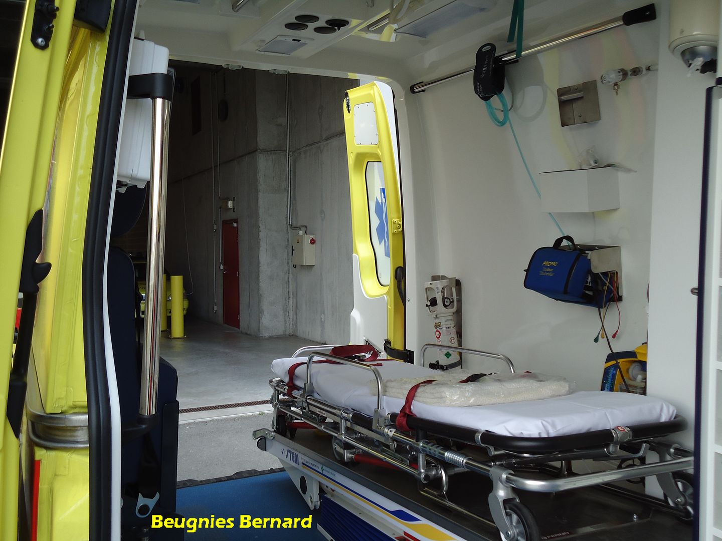 CRSM : Nouvelle ambulance Mons601-10-10006