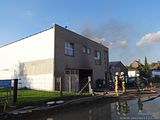 Beersel: incendie dans un hangar, plan urgence déclenché (15/09/2017 + photos) Th_DSC02708_tn
