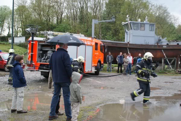 Ittre : Démo feu de bateau par les pompiers de Tubize Tubize2