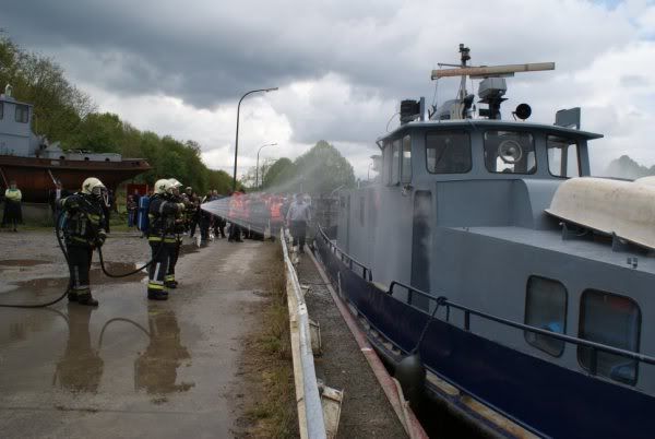 Ittre : Démo feu de bateau par les pompiers de Tubize Tubize4