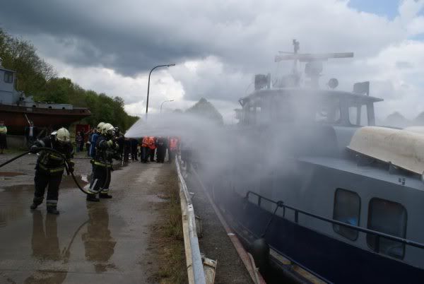 Ittre : Démo feu de bateau par les pompiers de Tubize Tubize5