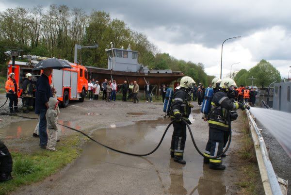 Ittre : Démo feu de bateau par les pompiers de Tubize Tubize6