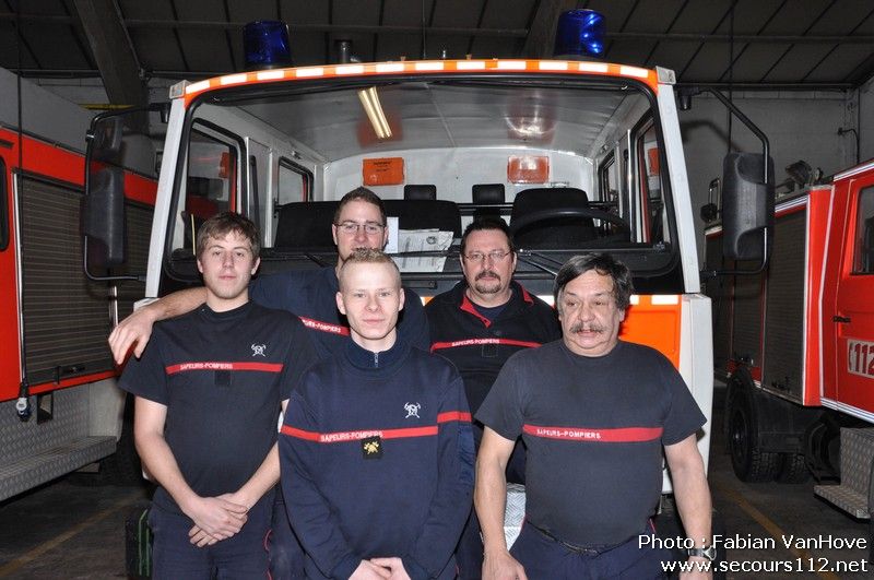 NYF911 - Mobilisation des services de secours pour le réveillon de nouvel an dans la région de Charleroi (+ photos) 31122010pompiersthuin1_tn