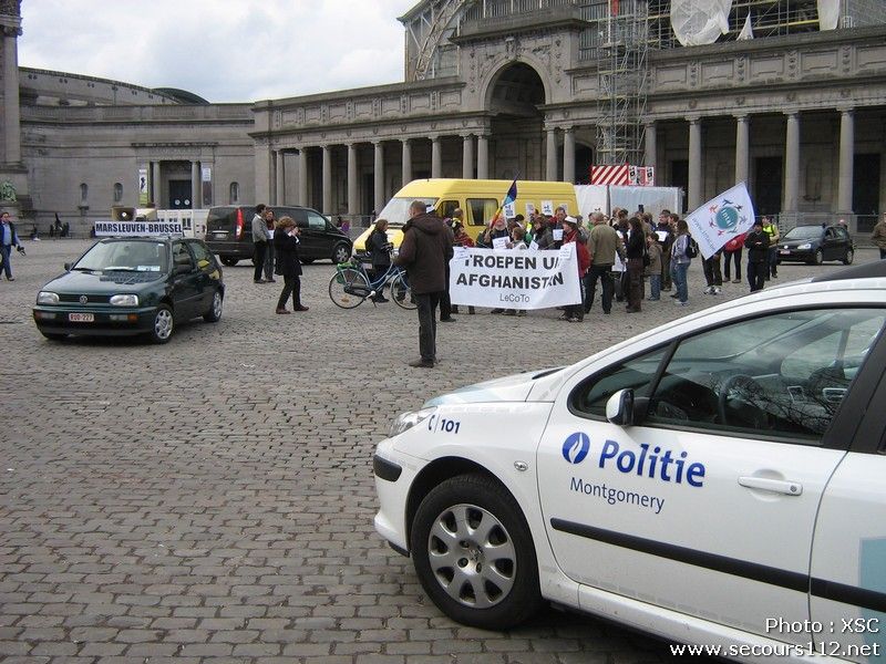 Manifestations à Bruxelles + photos - Page 2 IMG_7044