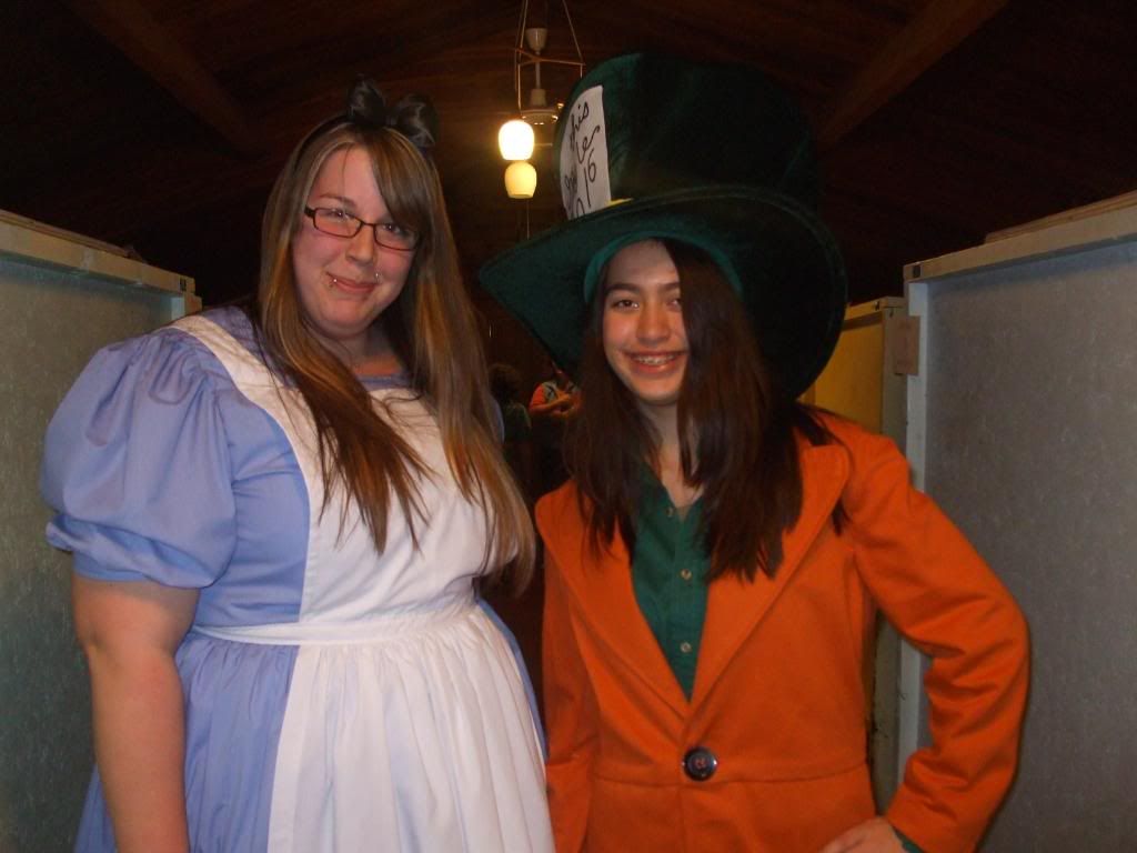 Fox Presents: WONDERLAND CAMP 2009! XD WonderandCamp-09010