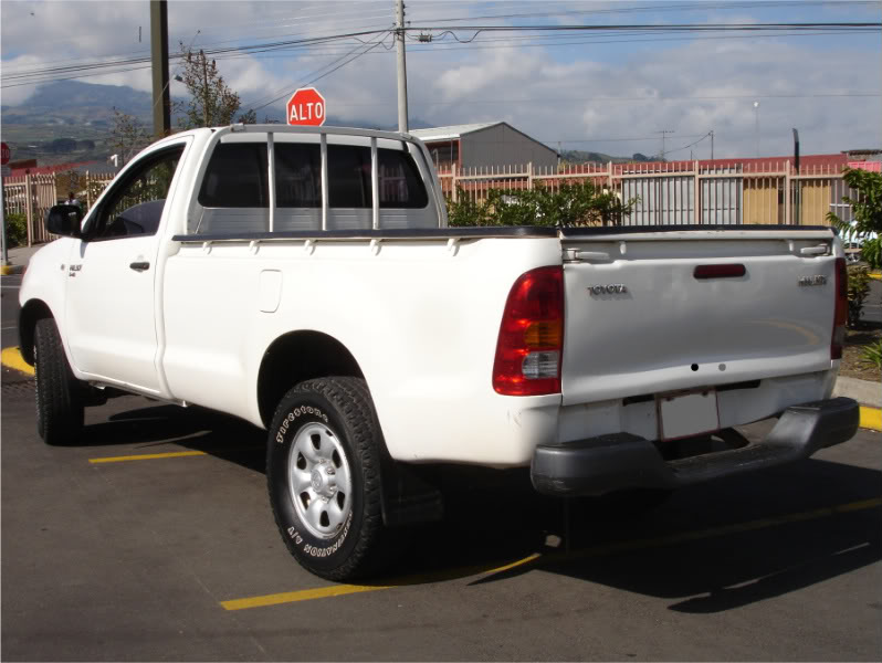 Toyota Hilux 2007 4x4, un año de garantia y traspaso incluid DSC09880