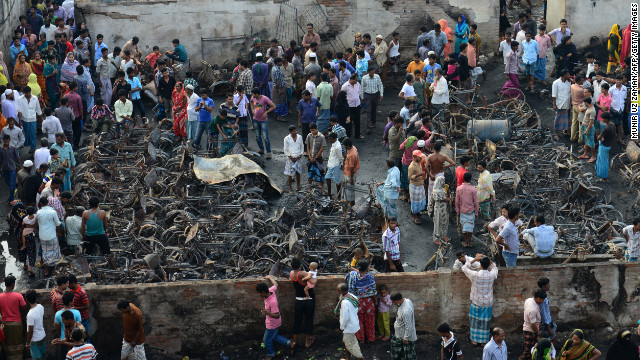 Incendio de fábrica mata a más de 100 personas en Bangladesh 121119014114-bangladesh-fire-story-top