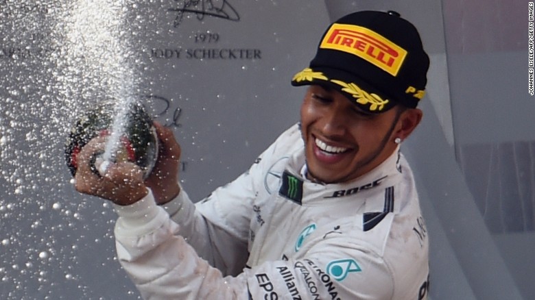 F1 2015 - Coken ja Ieponin Co-Op 150412103815-hamilton-shanghai-champagne-exlarge-169