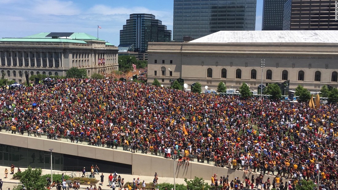 Never any media bias - well maybe just a little.   All the time. - Page 4 160622150508-04-cleveland-cavaliers-parade-0622-super-169