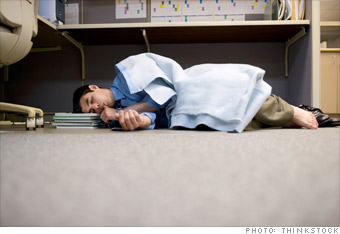 Best strategies to survive a business day in London Sleeping-in-the-office.ju