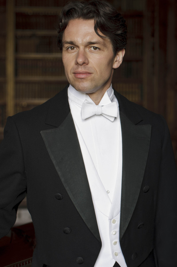 Lord Gillingham ou Mr Blake Uktv-downton-abbey-series-4-new-characters-2