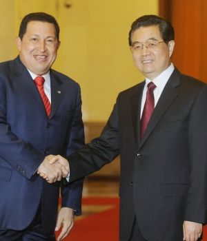 J-10 en la AMBV (Analisis y propuesta) - Página 32 Hugo-chavez-y-hu-jintao--300x350