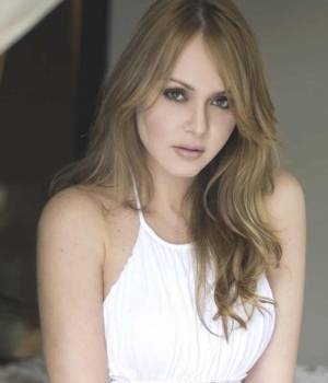 Que por negarse a una relación con Gaby Spanic fue por lo que la actriz la demandó, dice la argentina Celeste Fdz Gaby-spanic-300x350