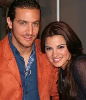 "Mi Pecado" - Page 2 Maite-perroni-y-eugenio-siller-300x350