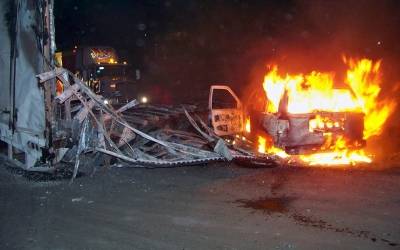 Noticieros Televisa La historia de La Familia Michoacana Bloqueos-en-carreteras-de-michoacan-400x250