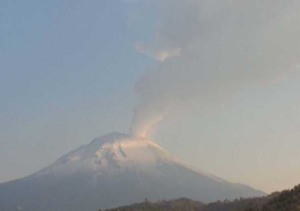 VOLCANES ACTIVOS EN ESTOS MOMENTOS  - Página 23 Volcan-popocatepetl-6-mayo-610x430