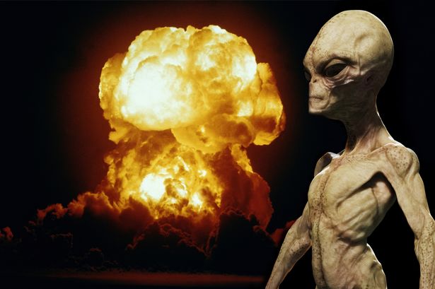 'Peace-loving aliens tried to save America from nuclear war' MAIN-Aliens-and-Nuclear-Weapons