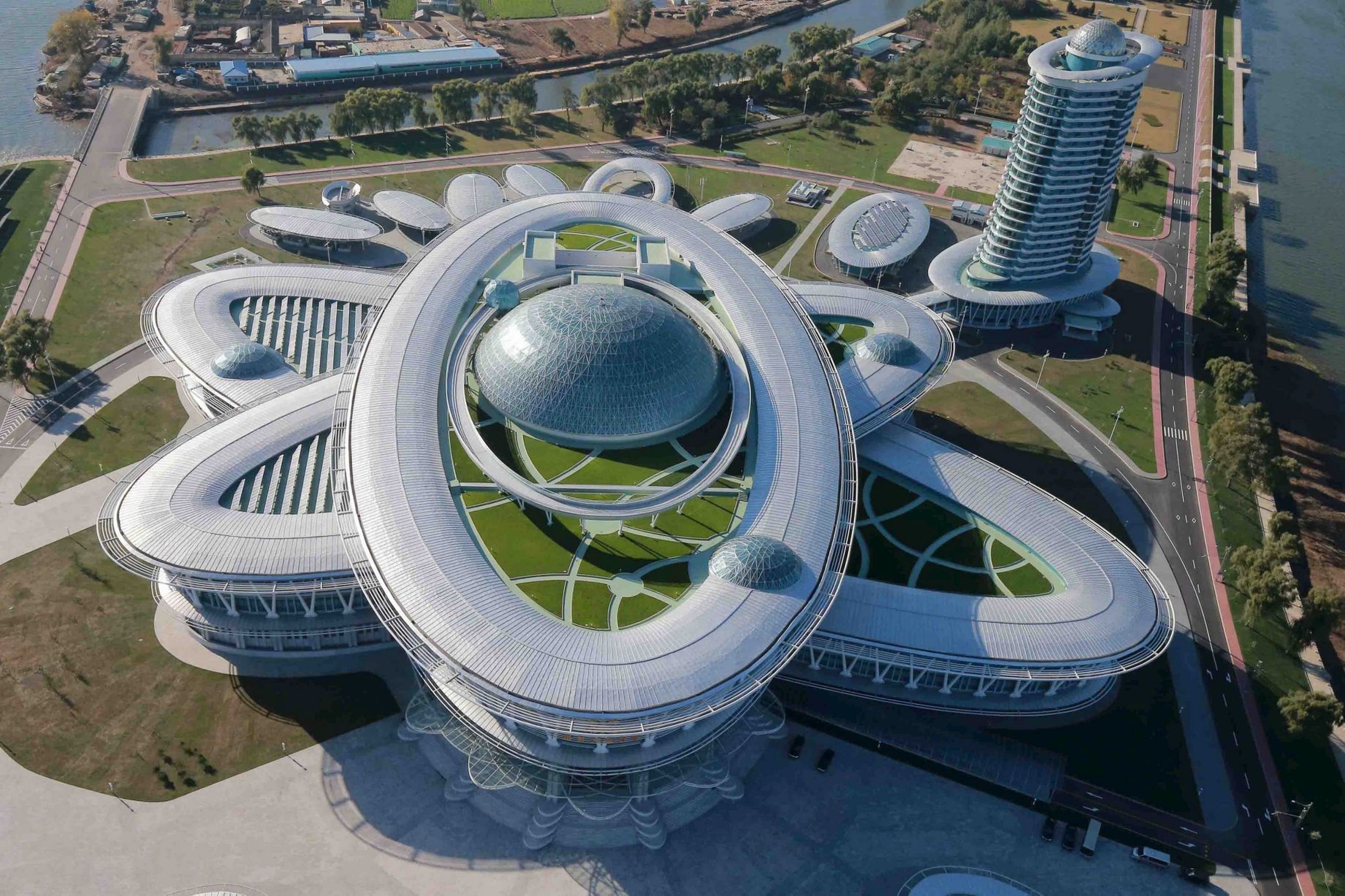 6 -  pequeñas curiosidades  - Página 3 North-Korean-Sci-Tech-Complex