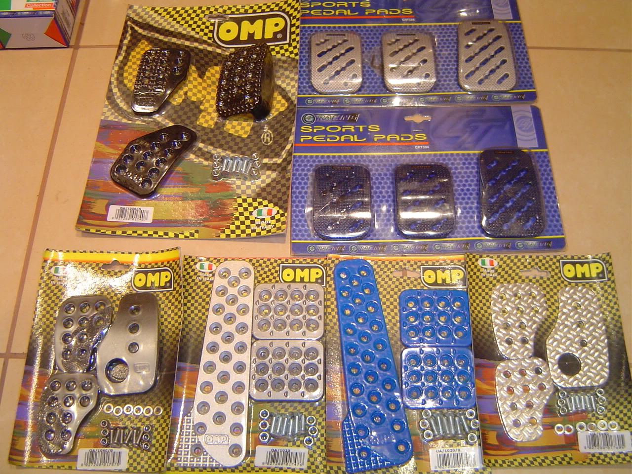 For sale strut braces/gear knobs/pedal sets & more DSC02775