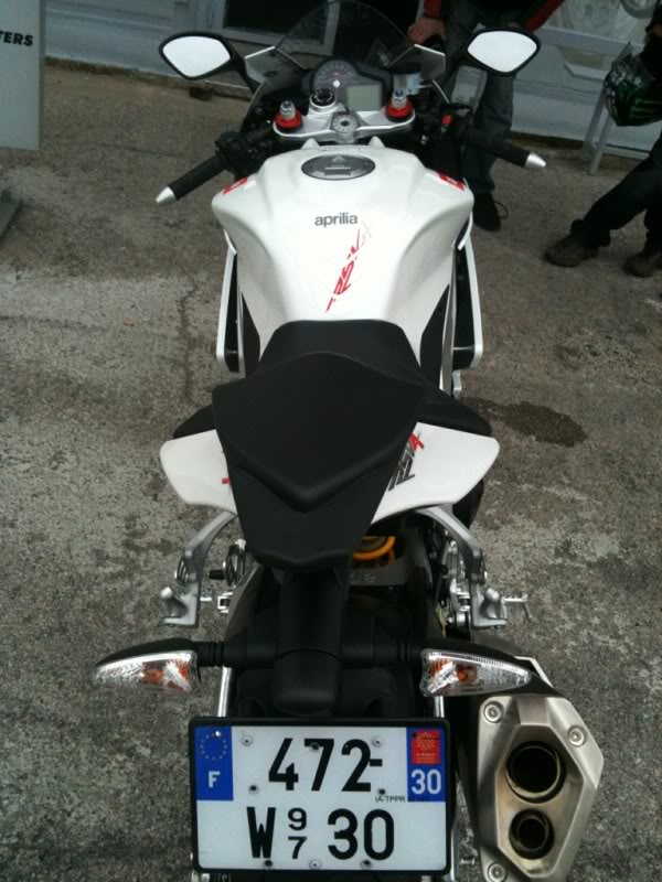 Aprilia RSV4R IMG_1408