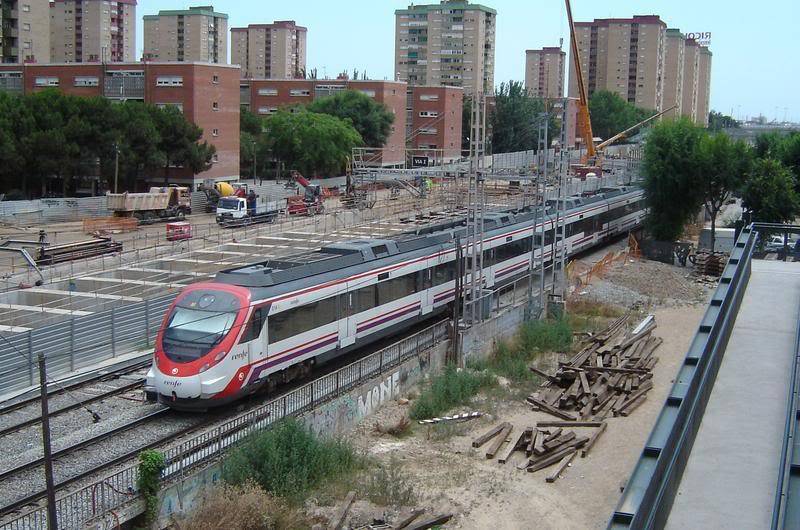 Irregularidades del AVE a su paso por Hospitalet TAVDSC06879