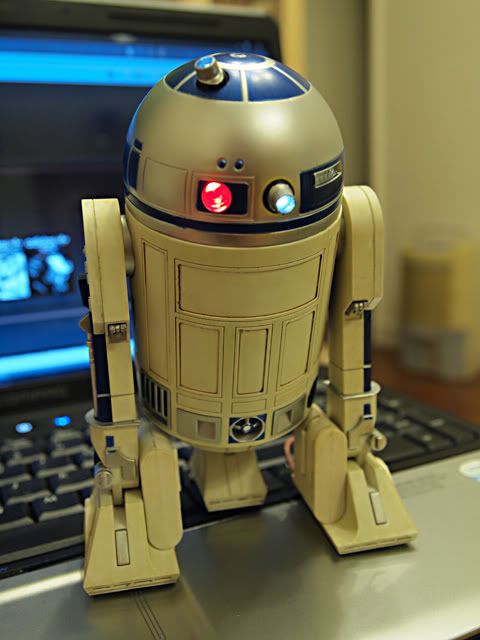 R2-D2 & C3-PO, RAH, 12 - Confira em vídeo! - Página 2 09V8kF4JhsU13nm8vr0TmjVZcacheYwidth480height640