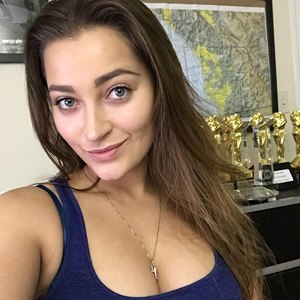 Scammer with photos of Dani Daniels (PART 1) 3-ID0NpUmXpheWZbJUZl9AdT4bl4uCQJtBZcpBlDt5uac1_1DtaMrK7dinjUgtCj