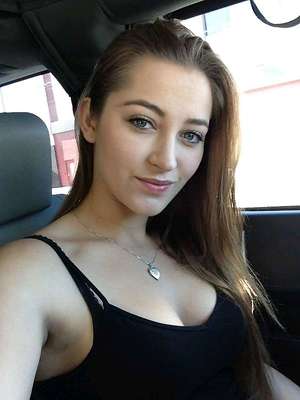 Scammer with photos of Dani Daniels (PART 1) 4BIOjSTJ1VYPvFTcQadSezx7o7cT_cs0--80r-F3M4oabyf7iusAO7CUQJwG71kB