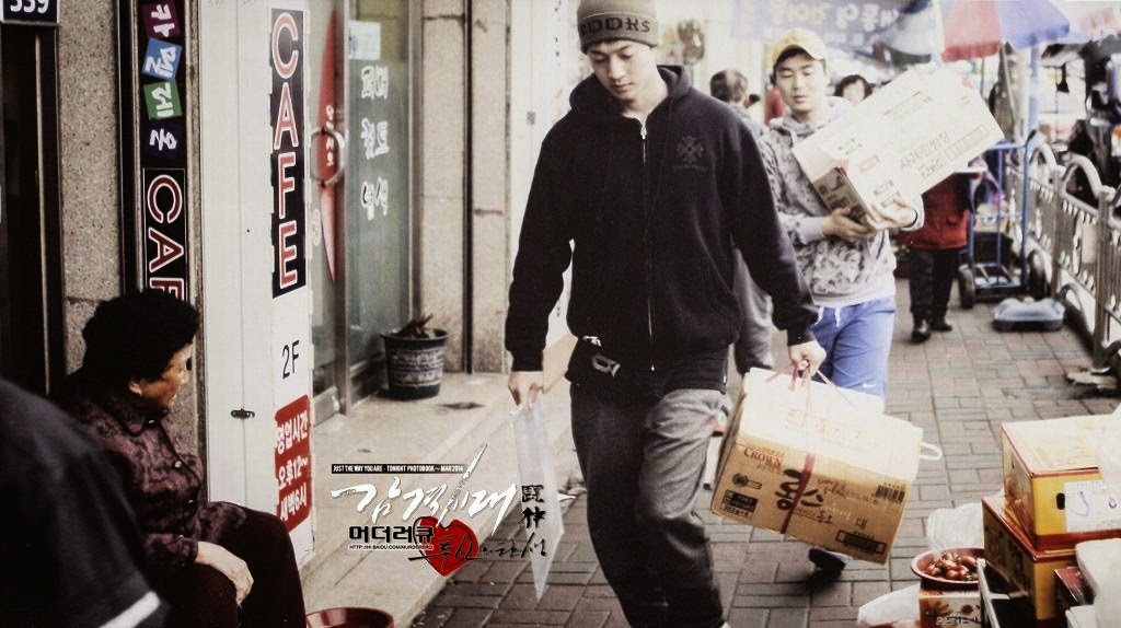 [صـور] كتيب مجموعة صور كيم هيون جونغ “Just the way you are” من DVD ألبوم TONIGHT 2014-03MAR-TONITEPB-038c