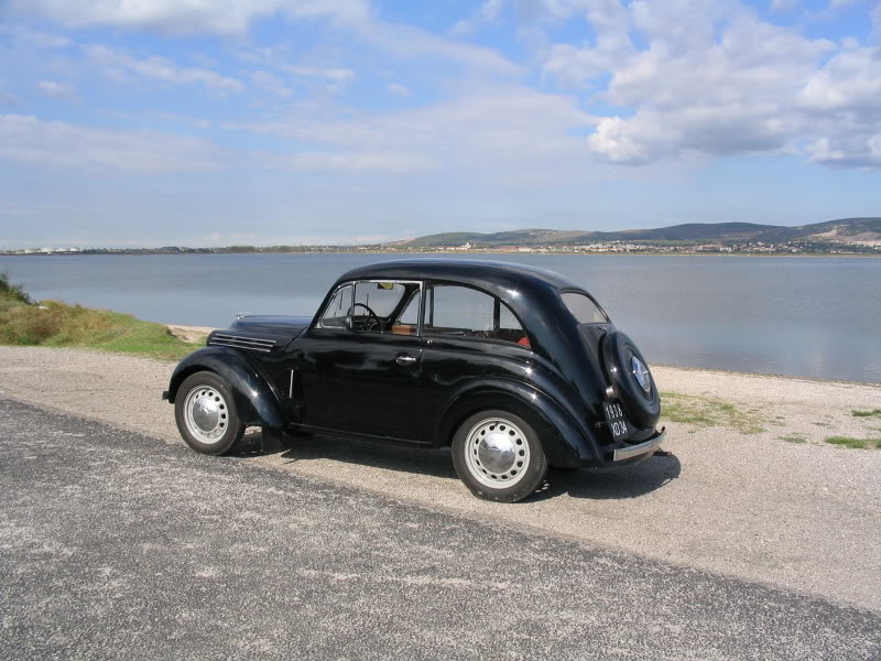 la jeune 1100 avec ses deux copines 114_1402