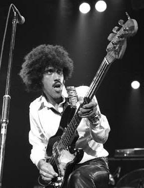 Les personnages métalliques qui vous impressionnent - Page 2 Phil-lynott