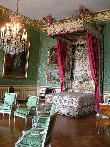 Le palais de la déesse du Chaos MadamelaDauphinesBedroom