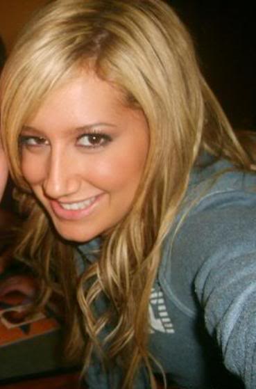 Galerija - Page 2 Ashley_tisdale_1179942123