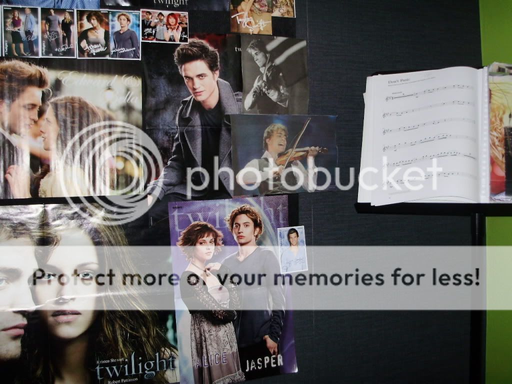 Also Twilight posters in your room? Show them! ;) - Page 4 P5200021