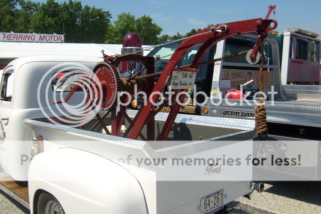 More tow trucks Towshow009