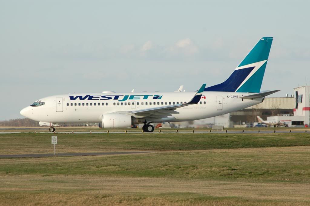 WestJet Airlines (WS / WJA) DSC_0911