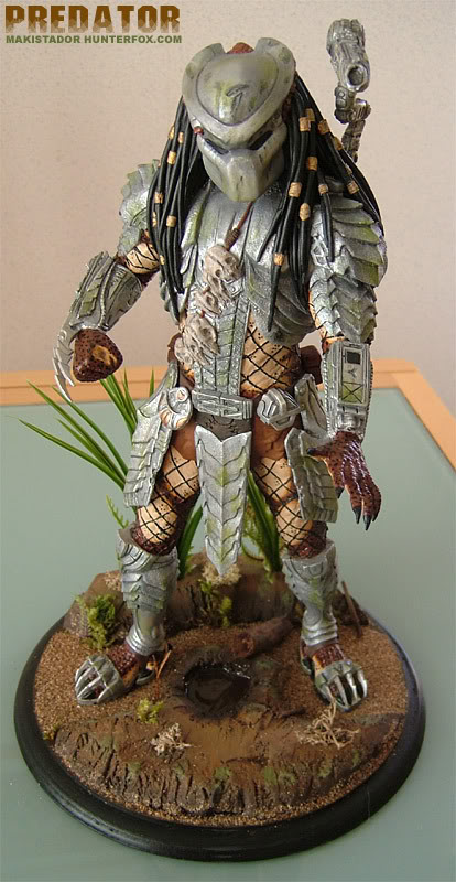 kit resine Predator au 1/6 eme fini avec socle 27-1