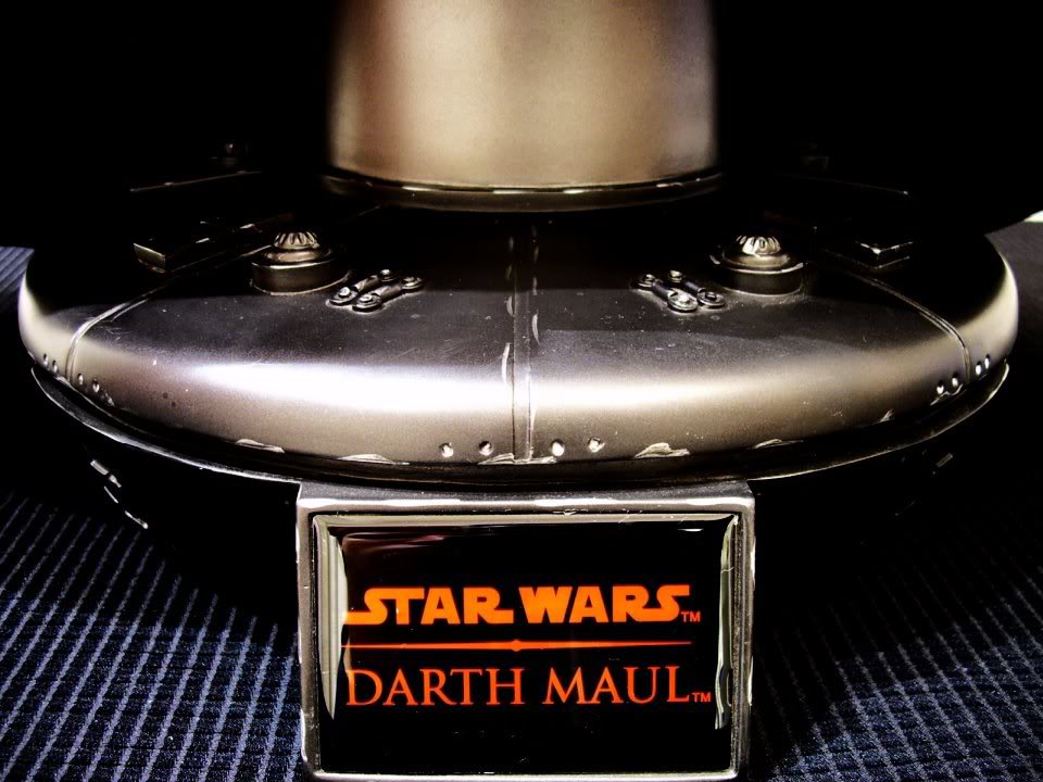 Darth Maul Life Size Bust - Star Wars Sideshow Collectibles Maul4