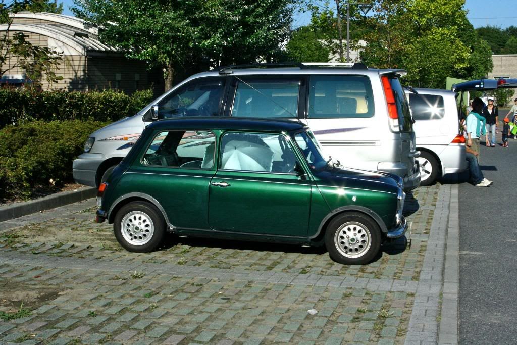 Other car models spotted in Japan > Sep 2009 Mini01