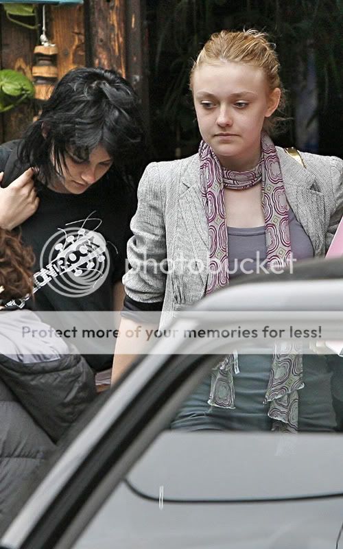 - El pelo de Stewart Kristen-dakota-6119-20