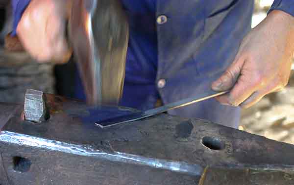 Spanish folding knife workshop visit photos Galiciaknives-25