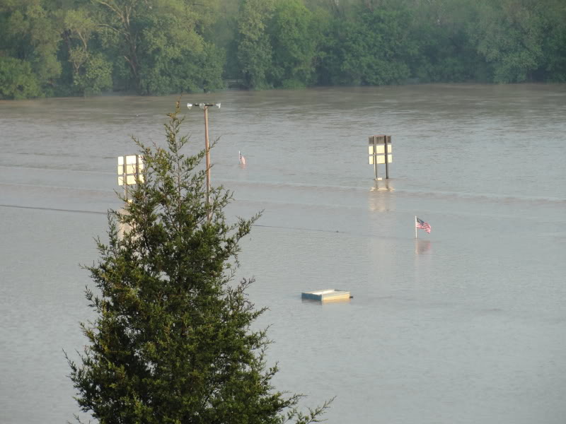 Beech Bend Raceway (Bowling Green , KY) is under water !....ALOT OF IT !! Flood011