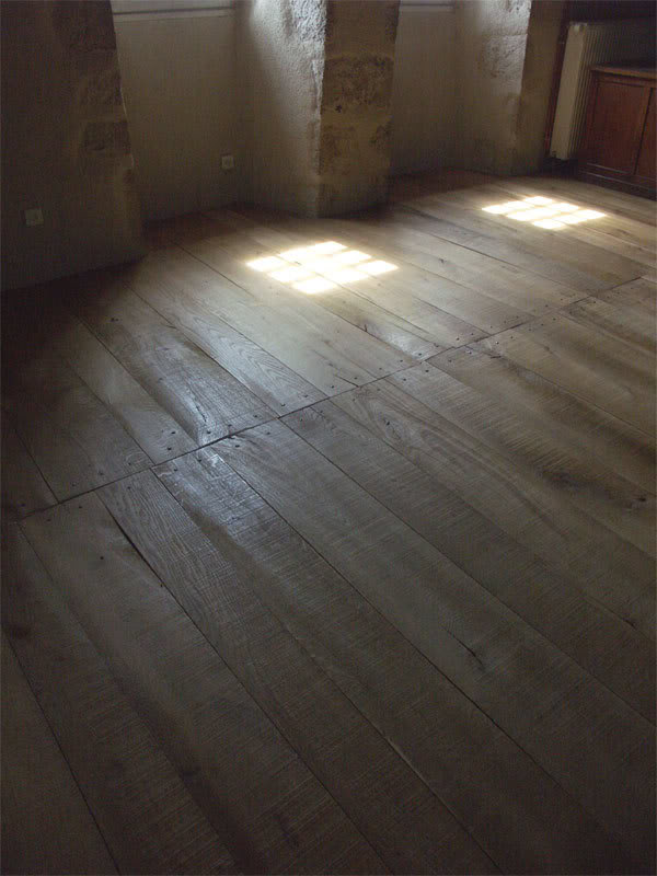 36, rue du pont neuf - Chez Clothildedebretagne et Googoo - Page 3 Parquet-medieval-1156445425