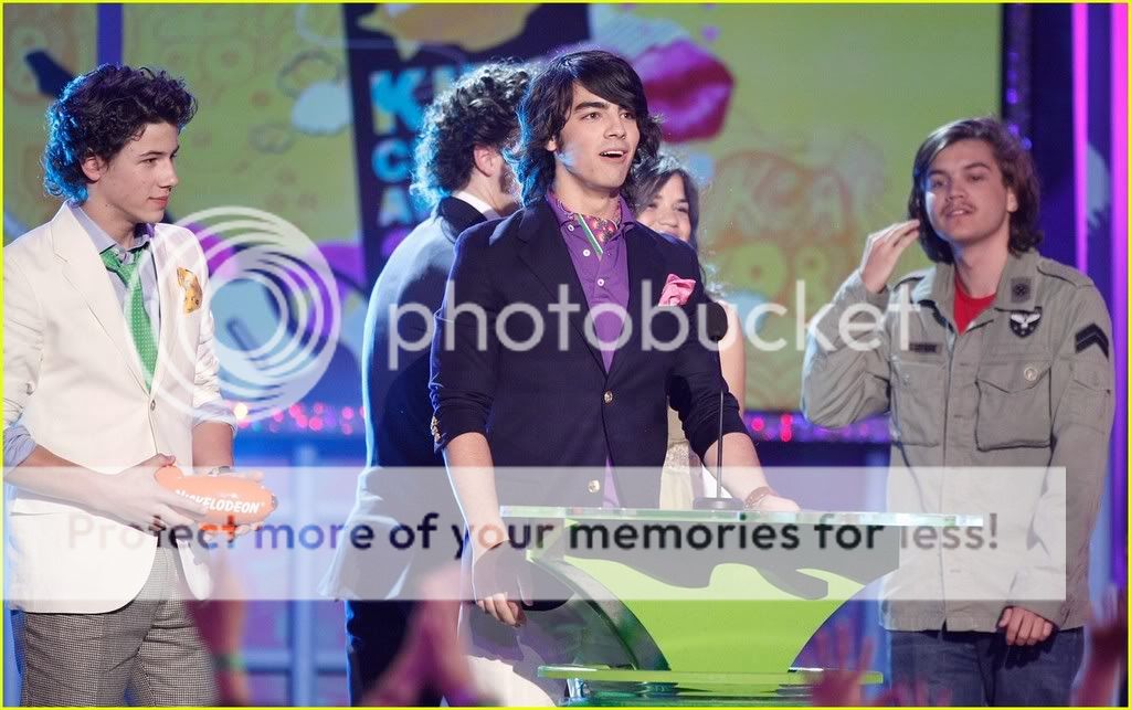 en lo KCA 20-KCHA-Jonas