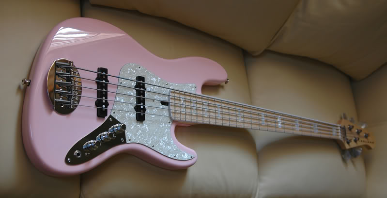 Mostre o mais belo Jazz Bass que você já viu PinkJO5web