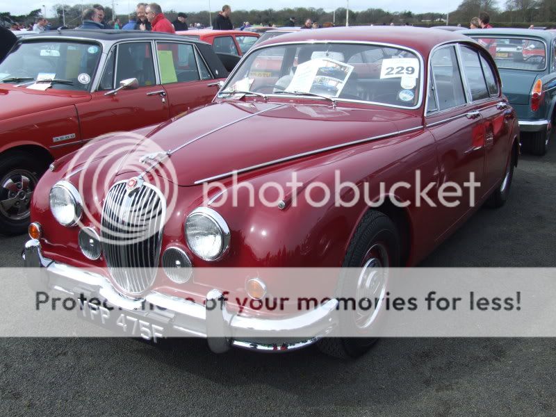 (b1) Eglinton Classic Car Show 2009 EglingtonApril2009106