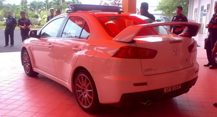 Msia new POLICE CAR!! MITSUBISHI LANCER EVO X Evopolice2tw2