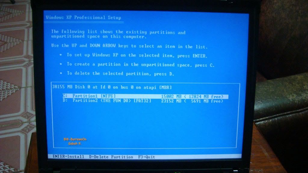 الاسود الذي تغلب على الفيستا بجماله  وامكانياته Windows 29