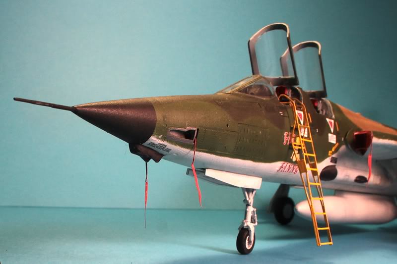 [HobbyBoss] Republic F-105G Thunderchief "Wild Weasel"  1/48 F-105-02-800